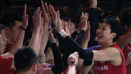 袁心玥回暖+主攻线稳定 中国女排完胜捷克取4连胜