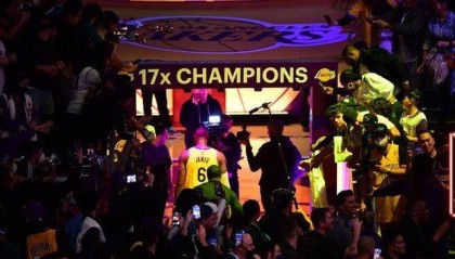 开云体育app官网入口-【揭秘】魔术师禅师影响湖人高层 詹皇瞄准下个赛季